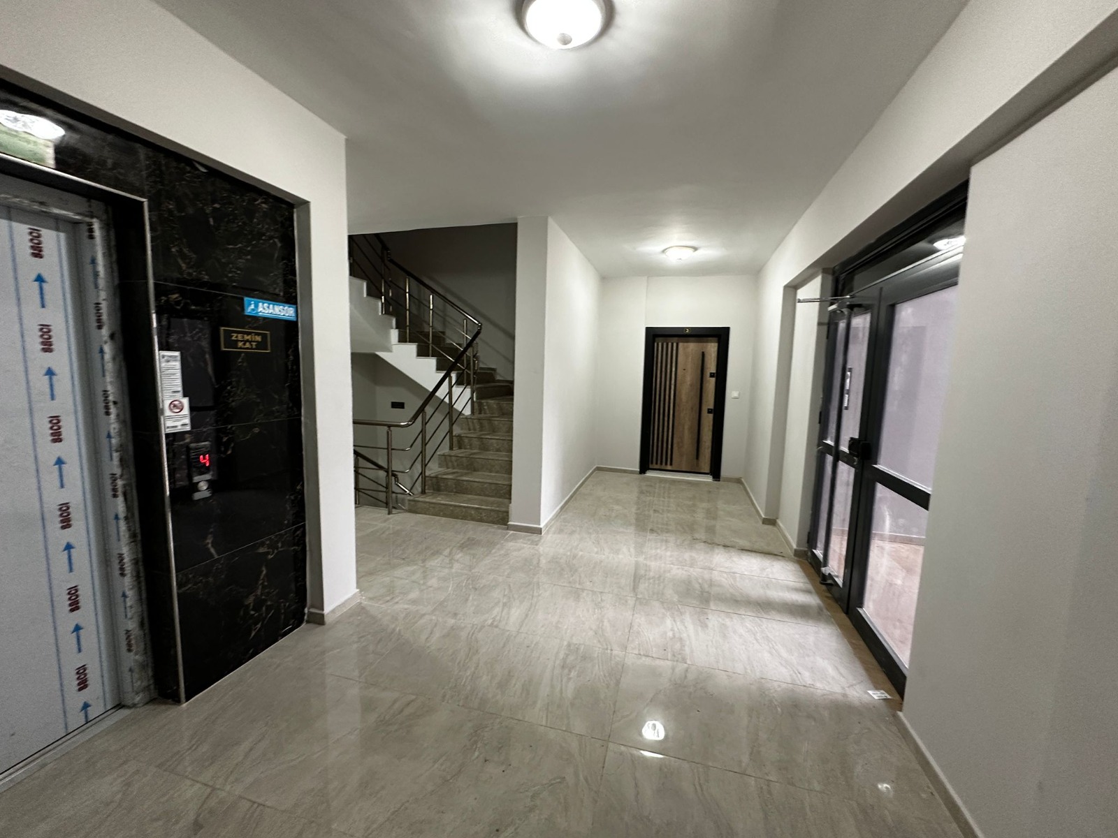 MABEL'DEN ADACIKTA SAHİL YOLU KENARINDA SATILIK SIFIR 3+1 DAİRE